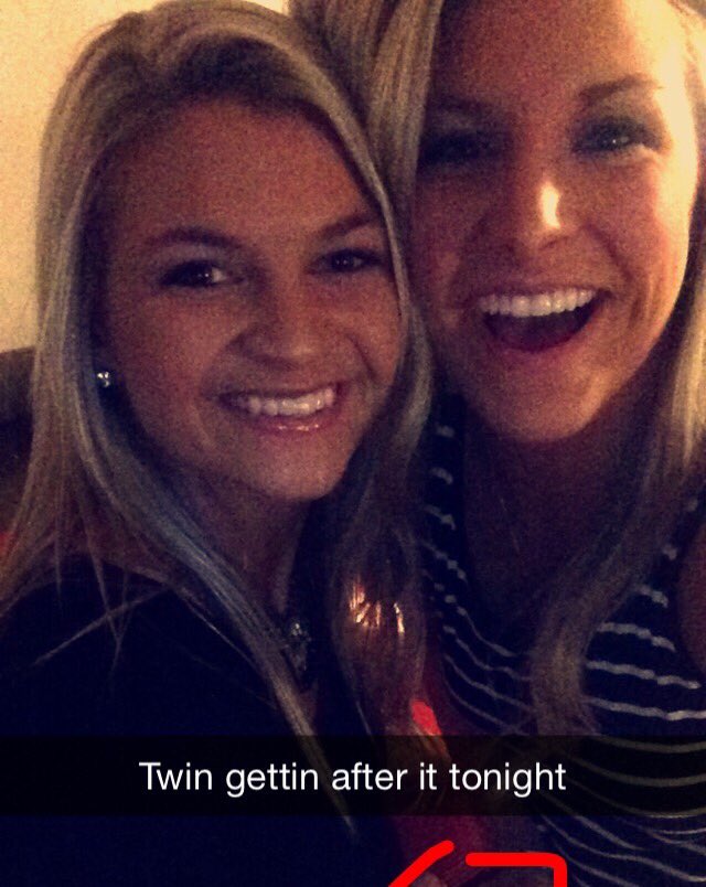 allybradshaw20's tweet photo. Happy 20th birthday to my little twin! Love you so much Hanners!❤️ @HannahN2014 https://t.co/NaeBYhuXB3