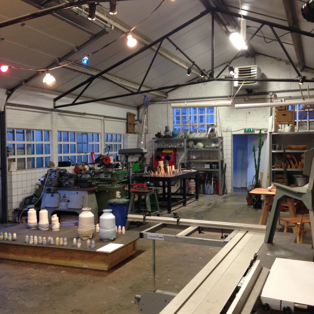 De wonderlijke wereld van Jeroen Wand op de Hallenweg. #robheid