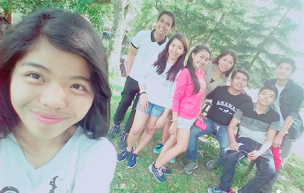 Jhoimoo's tweet photo. Fam-bam @ Tagaytay 💗👍 https://t.co/hFcuXb4oue
