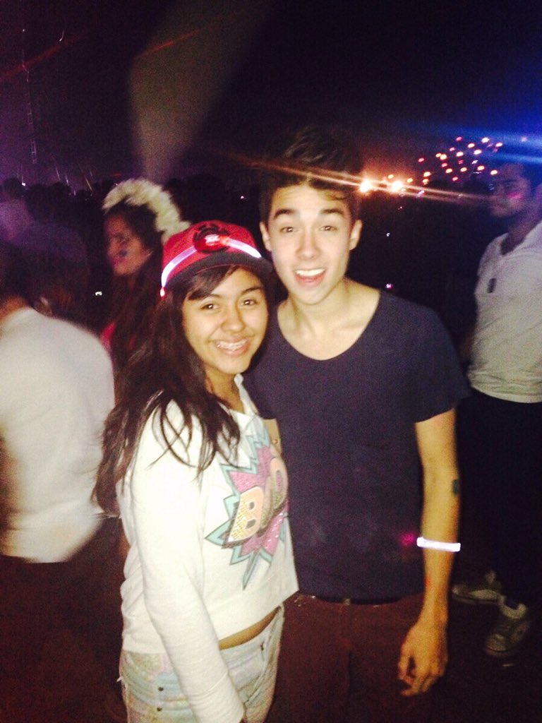 SmithStylea's tweet photo. #throwbackwithMB 💘🙄 @mariobautista_ https://t.co/RKJuxG4Seo