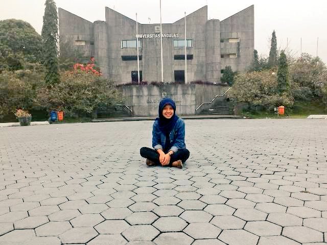 NandaAditia1's tweet photo. Kampus dengan julukan "Kampus Power Ranger" Andalas University..semoga 2 th lg saya bisa menyelesaikan S1 saya dsni. https://t.co/2nkEZ8mJsX