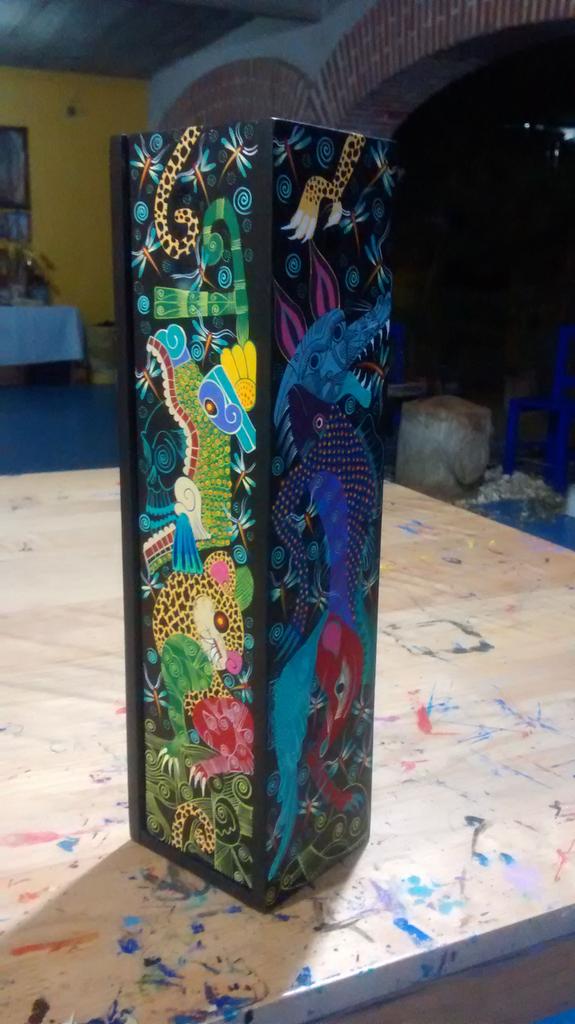 ArtCopal's tweet photo. Caja para mezxal, pintada a mano encuentra nos en fabrijes oaxaca bonito fin de semana... https://t.co/j8Dpk2iNOh