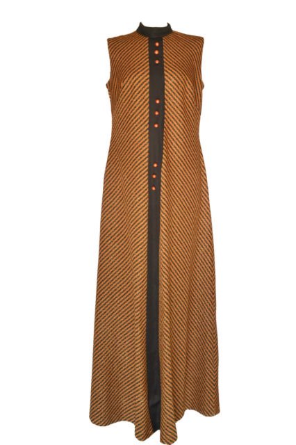Retro_Vert's tweet photo. Some gorgeous vintage 60s dresses in tonight's auction. All currently at less than £10! https://t.co/qyy4YJju13 https://t.co/eEffOuXwBw