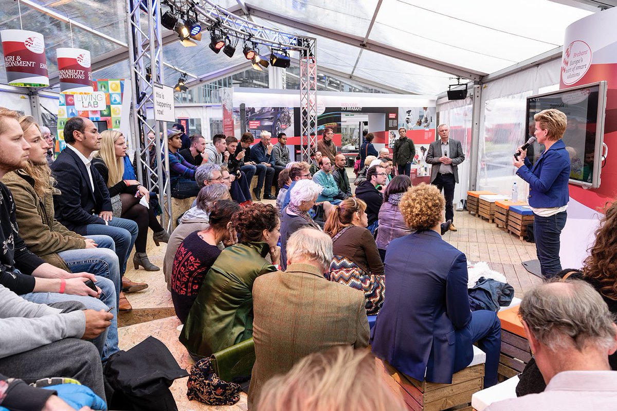 designbrabant's tweet photo. LivingLab @dutchdesignweek sluit nu haar deuren #LivingLab Brabant gaat uiteraard door! #ddw15 #socialdesign https://t.co/izLxwFFZyK