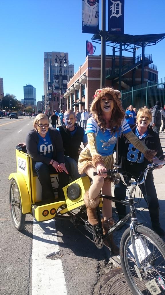 DetroitPedicab's tweet photo. #GoLions @BLocalDetroit https://t.co/2o9VFX4yN3