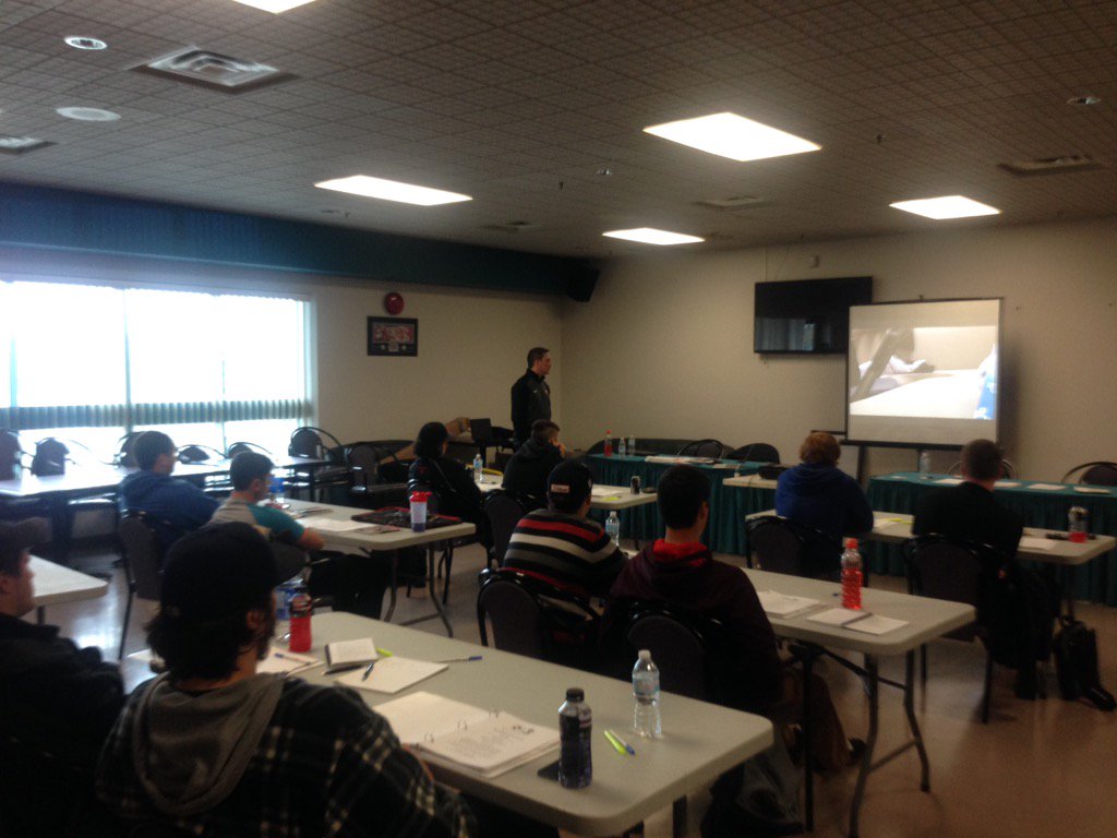 Group Casebook session &amp; Guest Speaker MHL coach Troy Ryan talking of Coach/Official relationship. #Level3 <a href="/HockeyNB/">Monad ⨀</a>