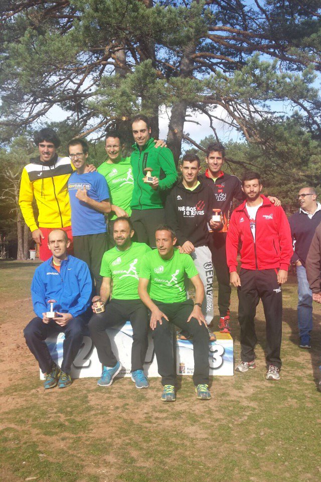 jjillana's tweet photo. 1° carretera de la temporada y 3° por equipos en la II Trail del Alto Rey. Día duro con @dilicasla @Angelrp93 y Luis https://t.co/fhx55Lbd3A