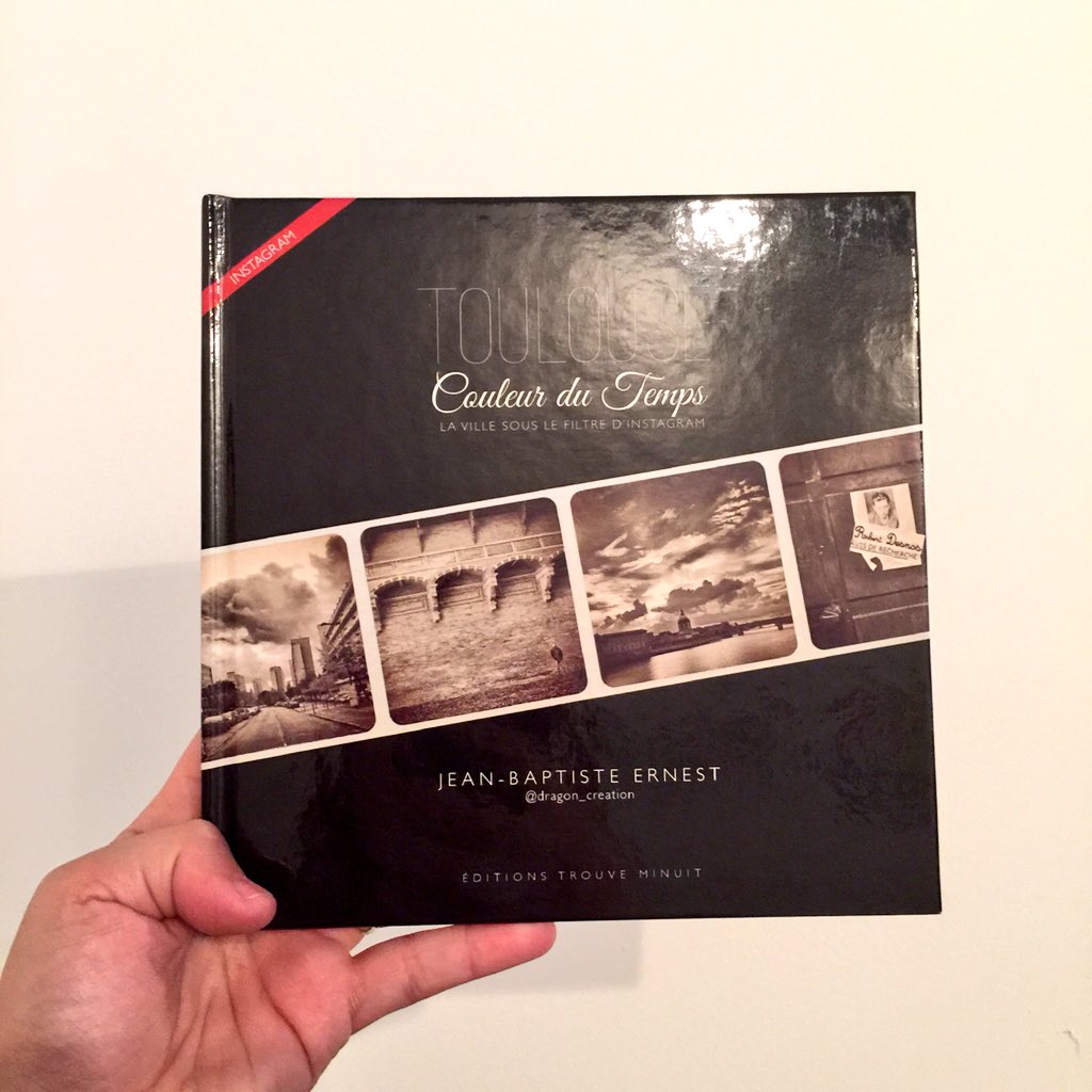 ilariadefilippo's tweet photo. Libri Instagram veri e propri con tanto di ISBN da @Pixalib_it #Photoshow2015 https://t.co/Cd6HlNNoYI