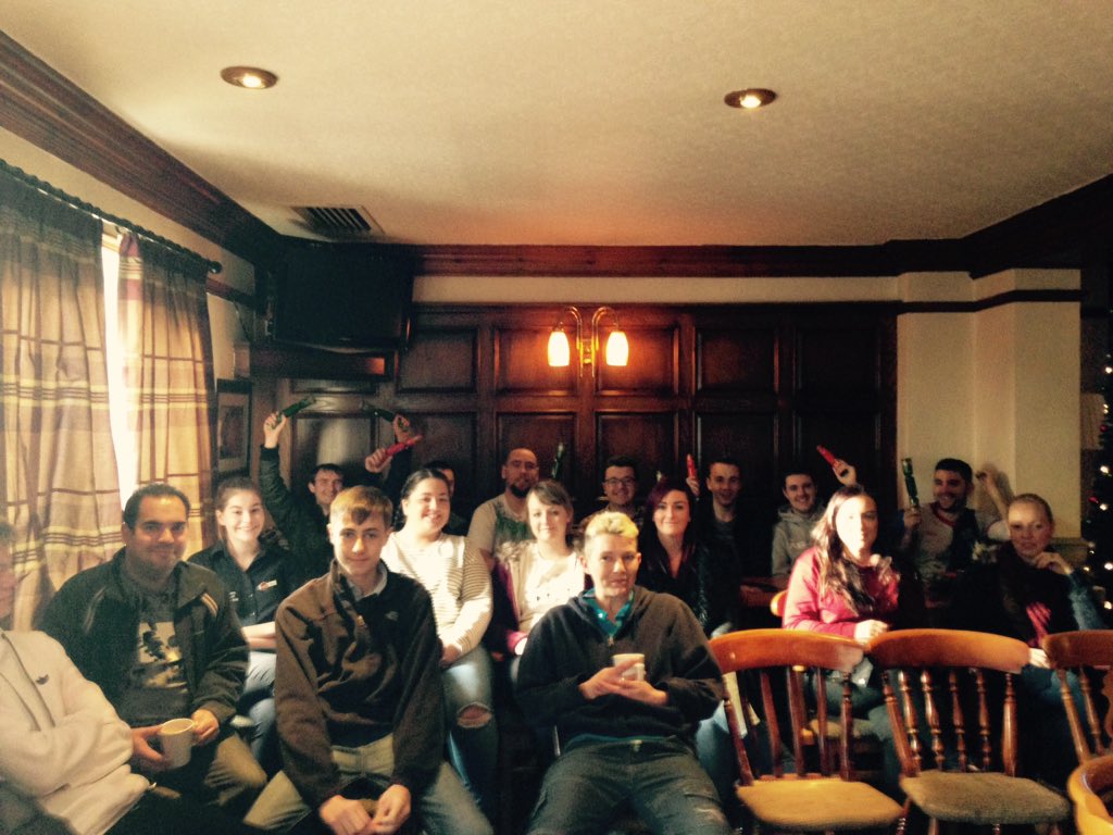 kingwilliam_bf's tweet photo. Xmas team meeting gearing up to serve those Xmas memories 🌲🌲🎁⛄️🎅 @Cheekymkm @FnbAcademy @brewersfayre @WeAreSUGM https://t.co/OsseW6gZK3