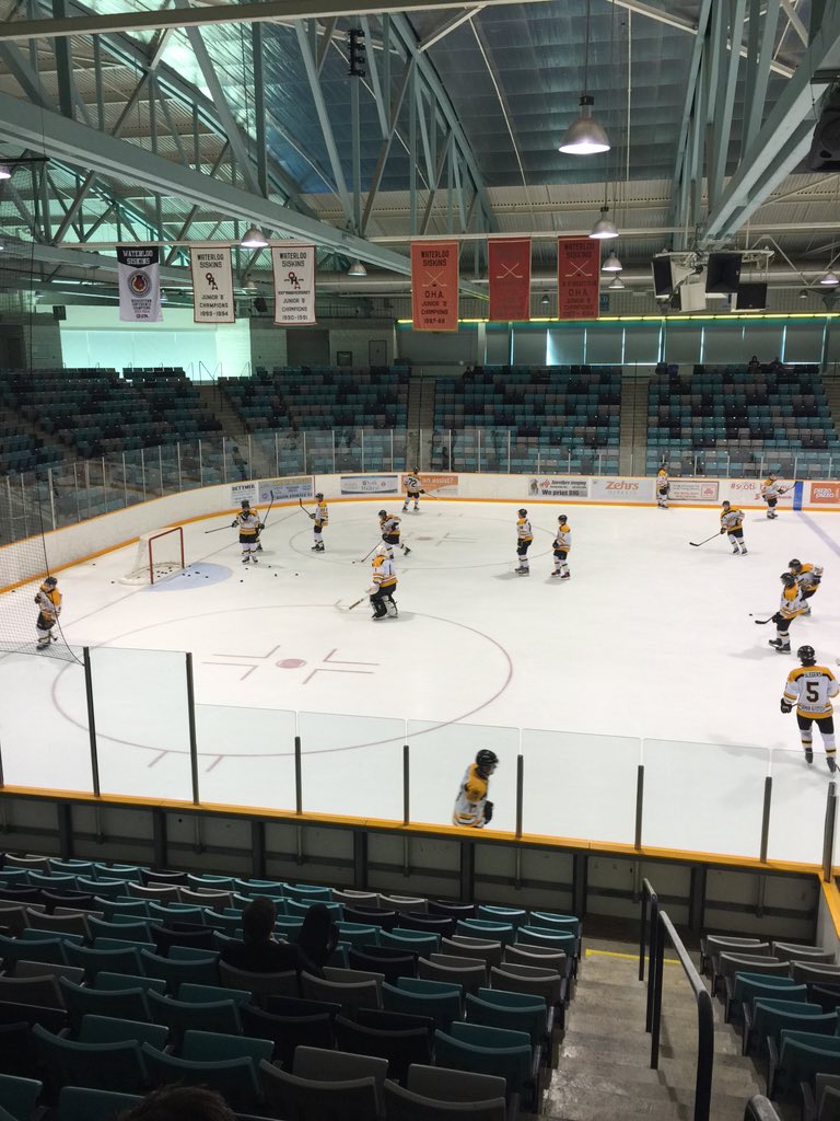 Siskinshockey's tweet photo. Just fifteen minutes until puck drop between the @WaterlooSiskins and the @99ershockey #WaterlooRecComplex #GOJHL https://t.co/dfhzJOwBlG