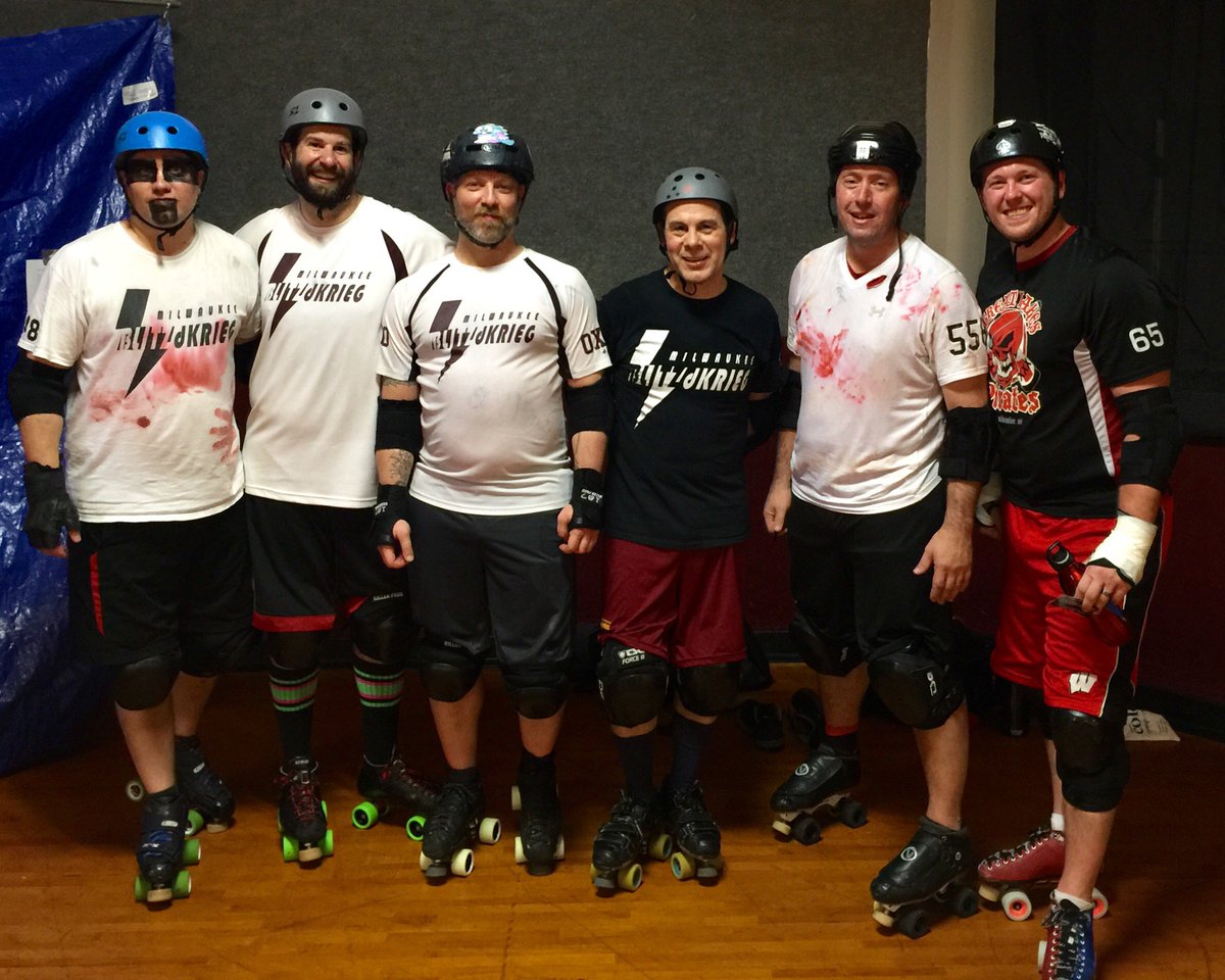 Blitzdkrieg's tweet photo. Blitzdkrieg representing at the FCRD Monster Mashup. #TeamVampire took a 295-125 win over #TeamZombie. https://t.co/87LqCspbPS