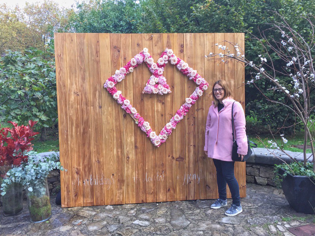 atelierdeyaiza's tweet photo. Planazo de este domingo, ¡visita a @lovelabdays ! Genial organización, ha sido 🔝 esta NO feria de #bodas 👰🏼💗👱🏼 https://t.co/Vm8DhSby0G