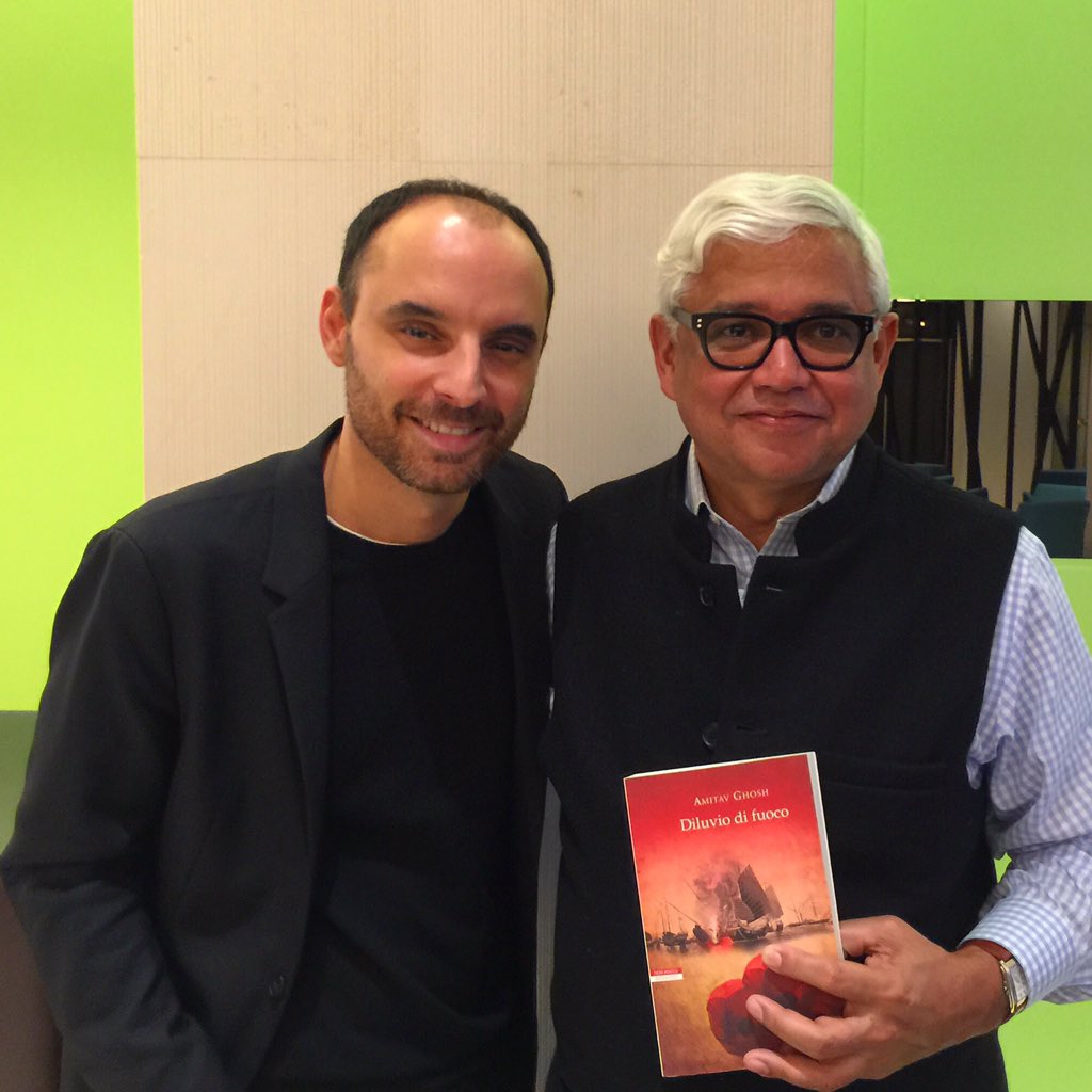GiFantasia's tweet photo. Che bella persona Amitav Ghosh! Eccoci dopo l'intervista @BOOKCITYMILANO #BCM15 #BCM2015 @NeriPozza https://t.co/xEbKgwQkfT