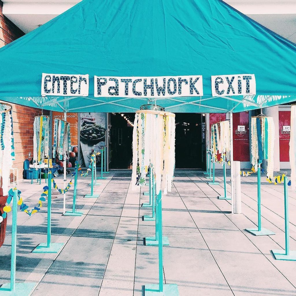 dearhandmadelif's tweet photo. Patchwork Show entrance is set up and we're ready to go! See you at 11am, Oakland! #patchw… https://t.co/REAsQ0TUVK https://t.co/UDwsDS3K8J