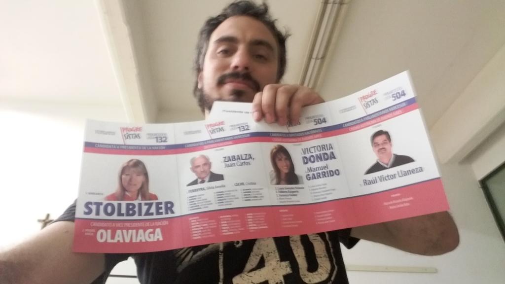 jfemon's tweet photo. #YoVotoDonda y #StolbizerPresidenta 
Vamos carajo! un saludo a todxs lxs cumpas de @libresdelsurnet de todo el pais https://t.co/T1TXO5cfBd