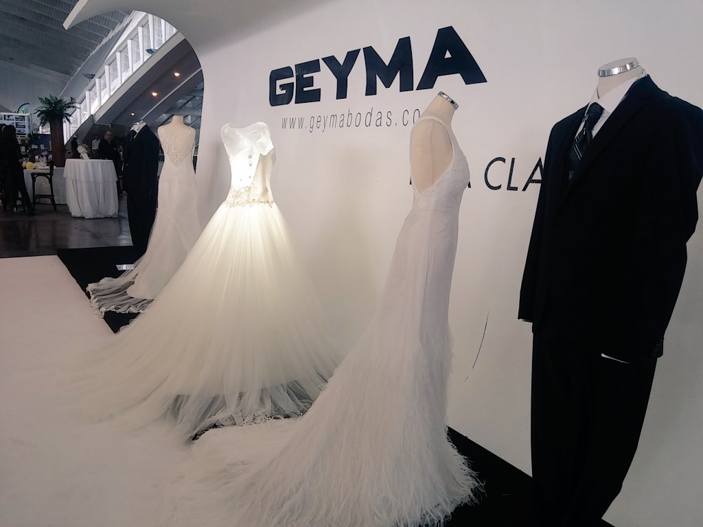 recintoferialtf's tweet photo. Diseños exclusivos que no pasan desapercibidos en #Feboda2015 con @GeymaBodas https://t.co/vZry1H6BYc