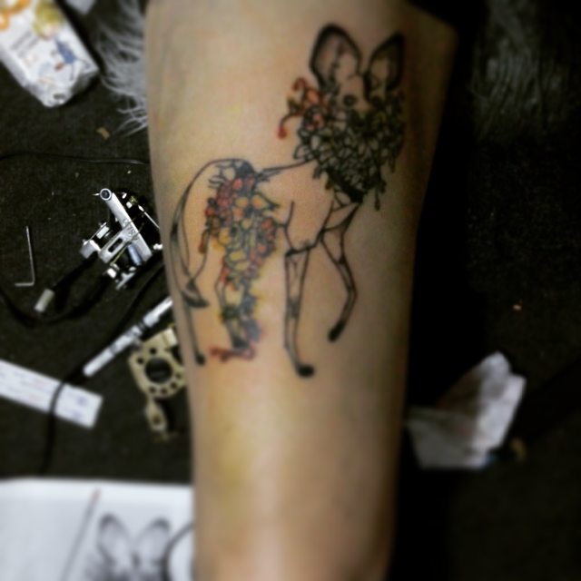 ck_insta's tweet photo. Еще трошки #aqva #aqvatatoo #tatoo #tatoogirl #ms #graffik #ukraine сфоткав syslobelka https://t.co/5crzLgydDe