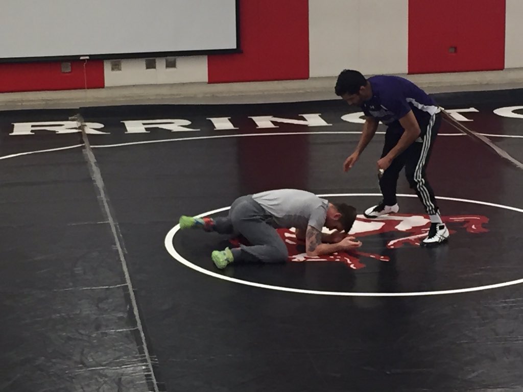 CoachLandvick's tweet image. #NotRobots 3 or 4 movements, what do they give you? @GOWHS_Wrestling #workHARDthinkBIG