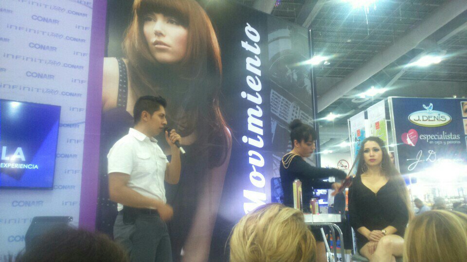 vampyfoodie's tweet image. Trabajando, ando #EBS2015 #Conair #infinityPro #EstiloDF (at @CentroBanamex) swarmapp.com/c/bYa7gmGBbyT