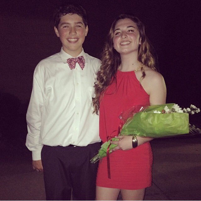 whitbenson5's tweet image. glo #SameBowTie