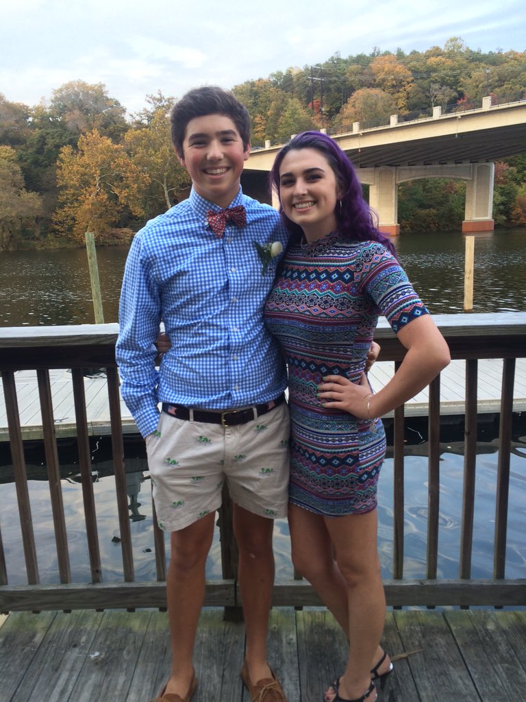 whitbenson5's tweet image. glo #SameBowTie