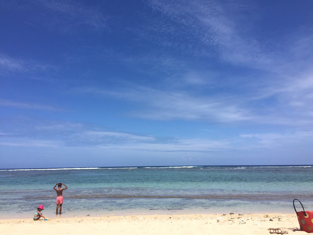 worldwide_lady's tweet photo. La Réunion 2k15 #stgilleslesbains #beach #sun #travelblog #holiday #trip https://t.co/SaJZWS7hUh