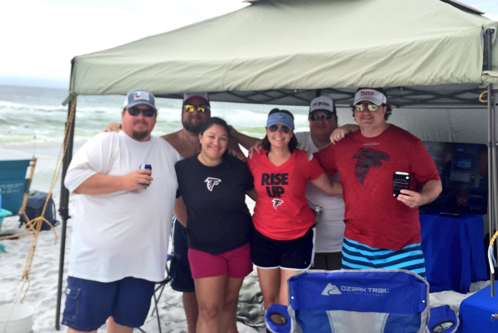 TailGrayton's tweet photo. Getting in on the @NFL action today with our new friends from @foxbrosbarbq. #ATLvsTEN #SouthWalton #beach #tailgate https://t.co/cGInDbqbQg