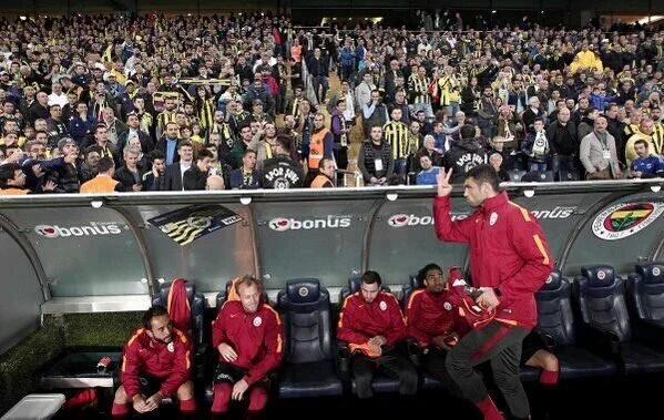 GalaFans's tweet photo. Maçın En Güzel Hareketi Kral Burak Yılmaz'dan https://t.co/Xx6tebVHC1