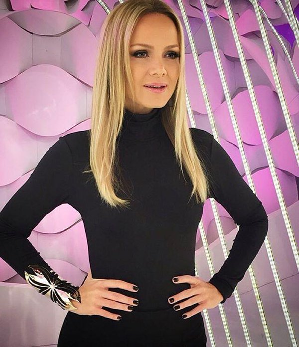 InformeTTs's tweet photo. #ElianaAoVivo - Twitteiros comentam sobre o programa de @Eliana no SBT! https://t.co/e3WUg8Btla