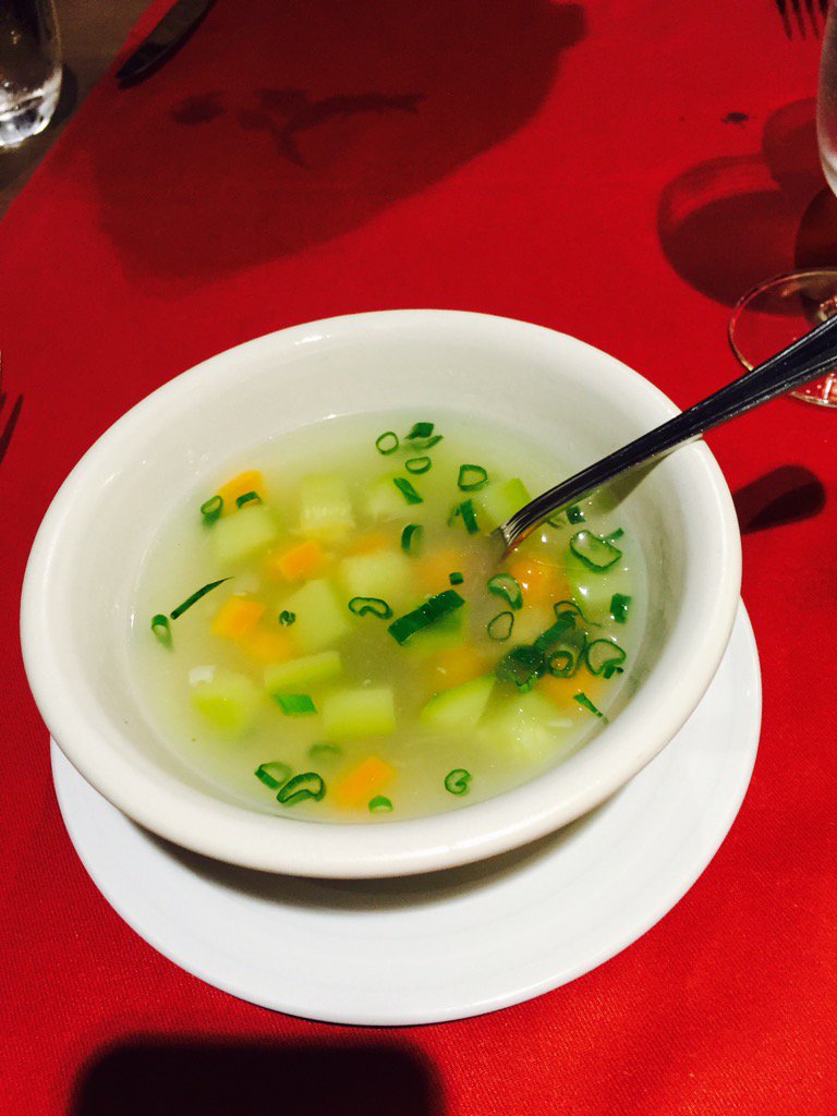 FaceULove's tweet photo. #FaceSlim dinner #Soup 👍  
Makes your stomach feel full easily.  Low in #calories. Best way to keep a #goodweight https://t.co/eec9CXAvIc