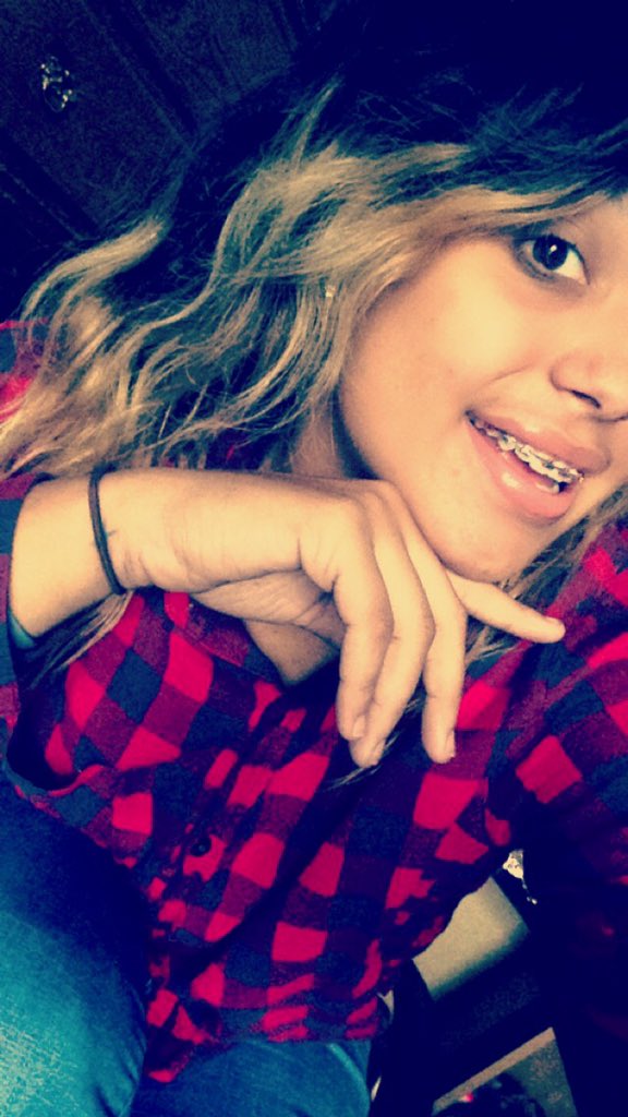 Naruto_Dogew's tweet photo. Selfies Sunday because I got a little bored 😅😌😈 #selfiesfordays #couldntpick https://t.co/kClfYtnfCJ