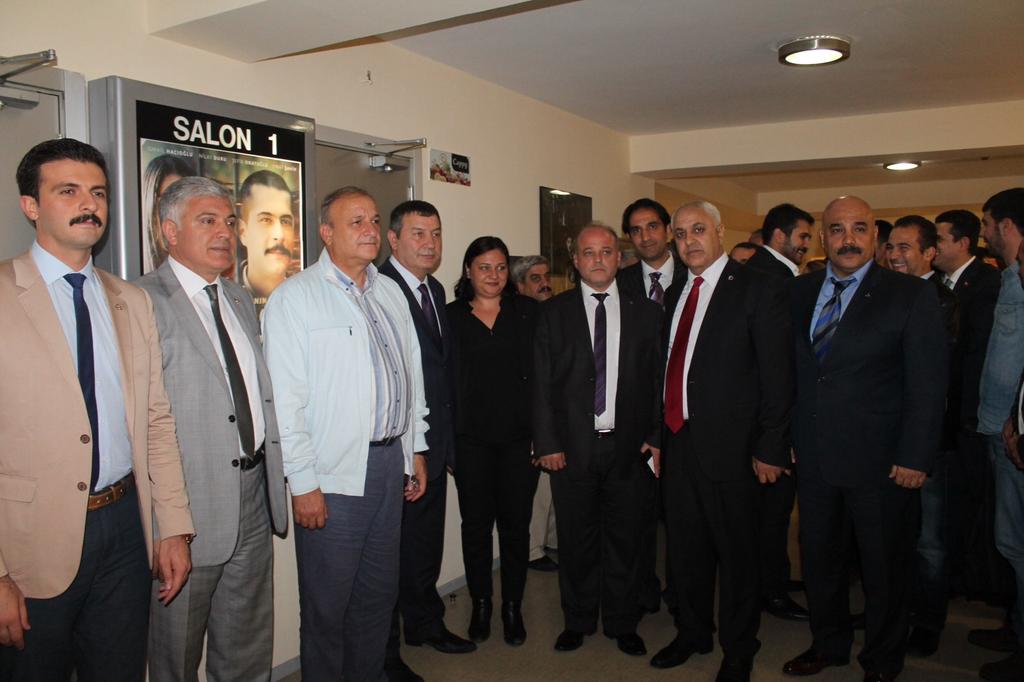 oktayvural's tweet photo. Ülkücü Hareketin destansı mücadelesini anlatan Kafes filmini milletvekili adaylarımız ve partililerimizle izledik. https://t.co/hkT4SLP982