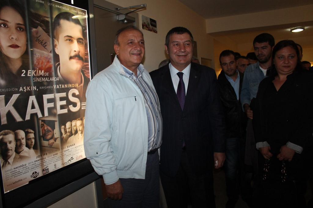 oktayvural's tweet photo. Ülkücü Hareketin destansı mücadelesini anlatan Kafes filmini milletvekili adaylarımız ve partililerimizle izledik. https://t.co/hkT4SLP982