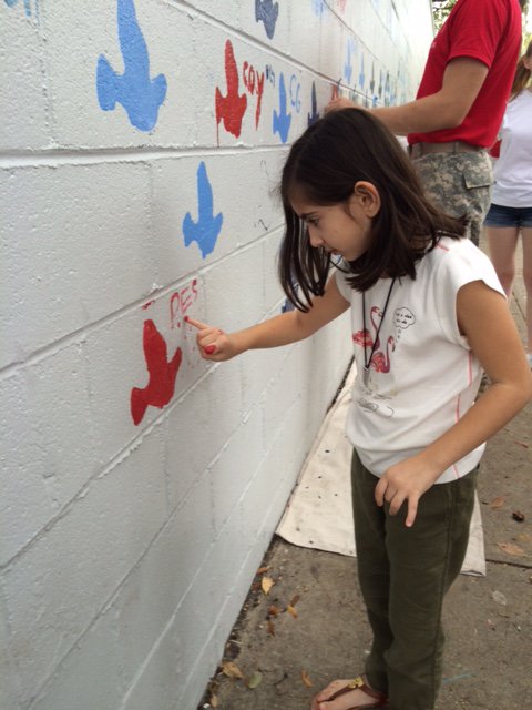 DashEden's tweet photo. Painting my dove (1 of 1000!) @ #PaintStrong for #CharlestonStrong, a mural based on @gilshulerdesign 9 doves. XO https://t.co/uPQldSKW15