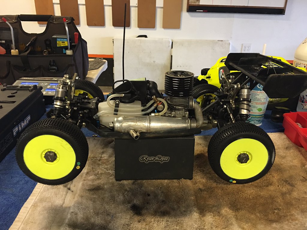 TLR_Lopez's tweet photo. #TLR car on point like usual https://t.co/N1uAcKXvrp