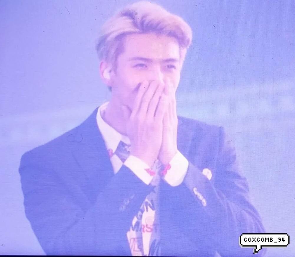 oshwaone's tweet photo. Sehun actuando lindo y adorable se me hace lo más hermoso de este mundo..

Su puchero me dejo bien muerta.😫💕 https://t.co/OidMnNNJIC