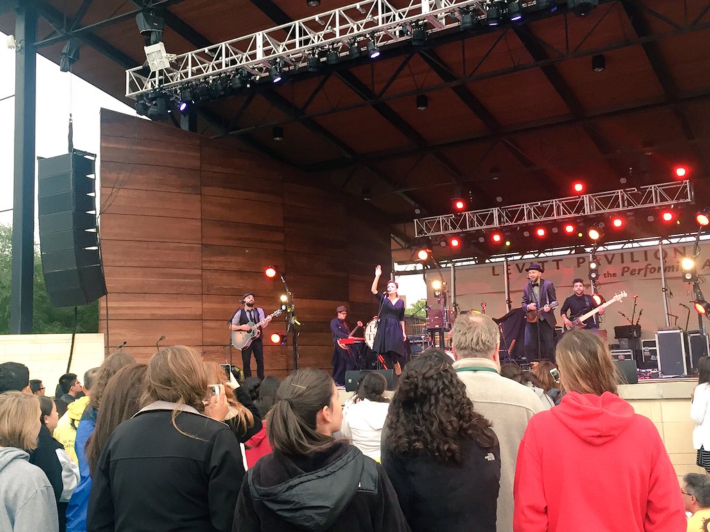 meliscausey's tweet photo. @IAMTHEY at #WYDNTX #tesify https://t.co/Ga6iximIdN