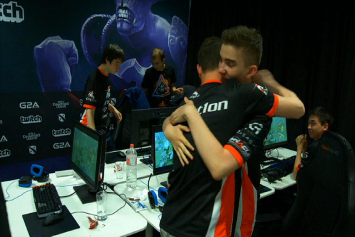 2PDota's tweet image. .@d2cleague game @team_empire vs @NiPGaming remade due to Reborn crash: bit.ly/1PMHFC7