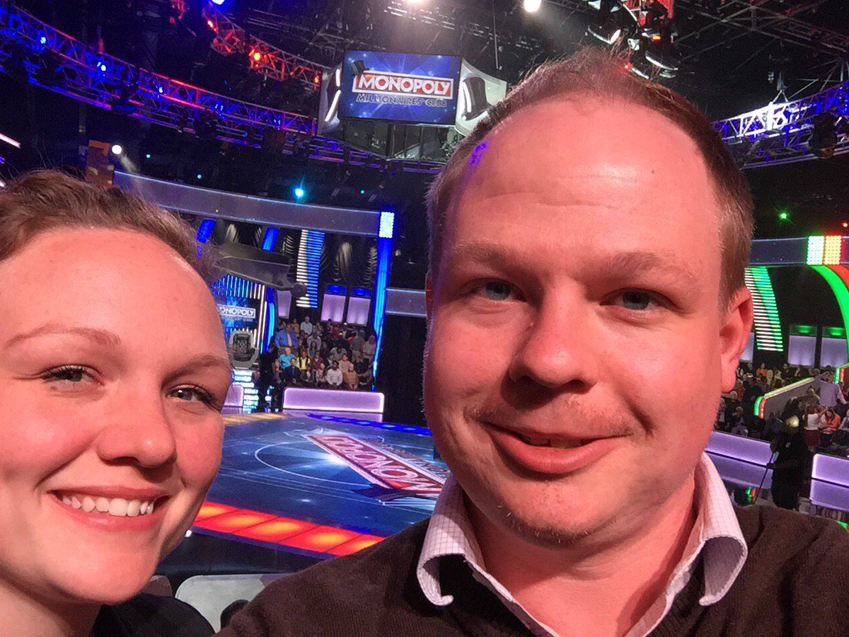 ClutchtimusPRM's tweet photo. Hands raw from clapping for 8 hours. #needadrink #orfive #AdvanceToVegas https://t.co/iMg8LAm9kN
