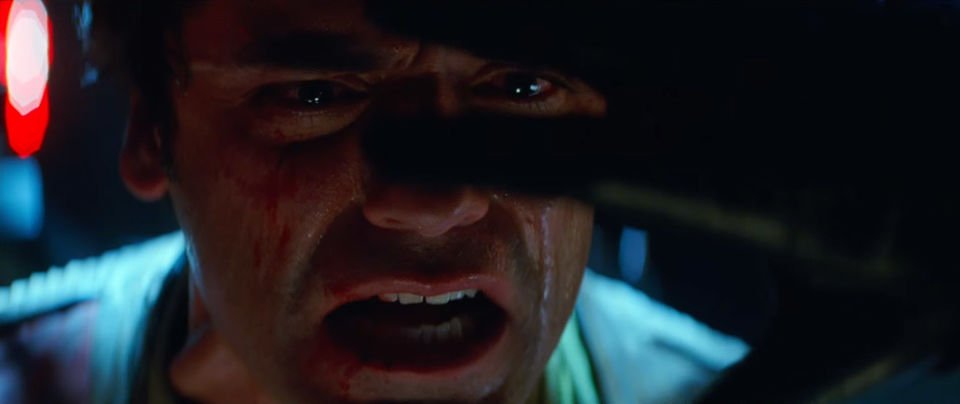 SuperNewsLiveTV's tweet photo. The Dark Side

8 Things You May Have Missed In The New Star Wars Trailer https://t.co/o10fqMkCQg https://t.co/wR0Yu84CYM