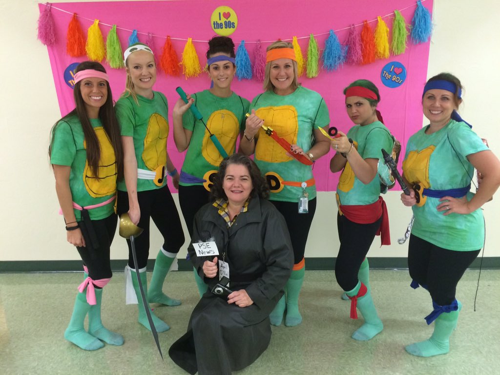 lemoncloud34's tweet photo. Professional Development day 90's Style. #2nd Grade Team @ParksideProud https://t.co/8o5cbS8yiP