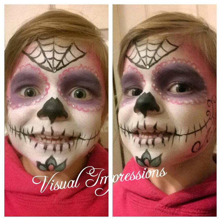 CTara78's tweet photo. #hallween face paints #dayofthedead what cutie!! https://t.co/bRZiOrBkIj