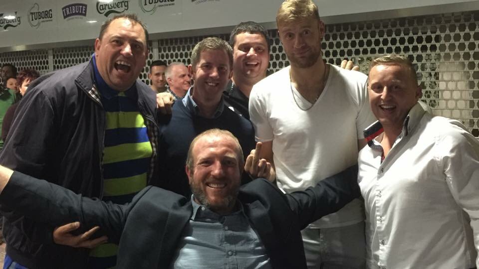 OddballsCC's tweet photo. Top lad @flintoff11 happy to join in the bantz. And had a good idea of what to make of Porritt https://t.co/dzhtVTjq4A