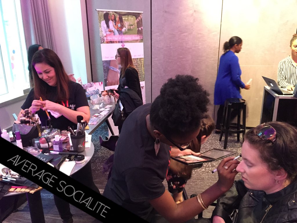 AvgSocialite's tweet photo. #NYC: @SimplyStylistxo New York! #fashion #style & #beauty #blogexperts & influencers! https://t.co/f5sW5KsZUh https://t.co/MnlM61lkgF