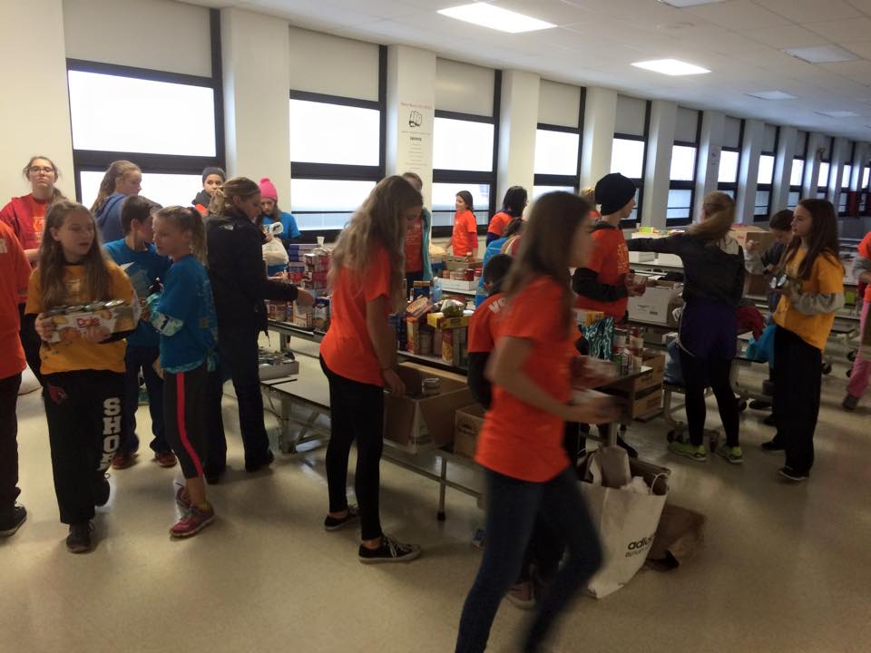 end68lakecounty's tweet photo. Thank you Shore Middle School students/staff 4 the amazing food drive! #MakeADifference5K @MentorShore @MentorSuper https://t.co/NDXzwHnuQO