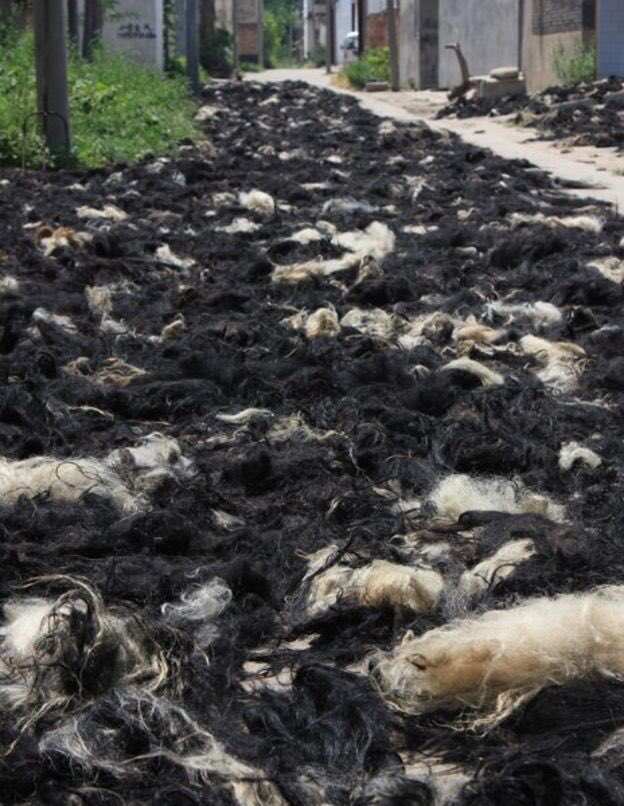 MusicCityTyler's tweet photo. @stevevacante that explains why Music Row looked like this on Friday afternoon. #weavesnatcher https://t.co/ZgvowjuipC