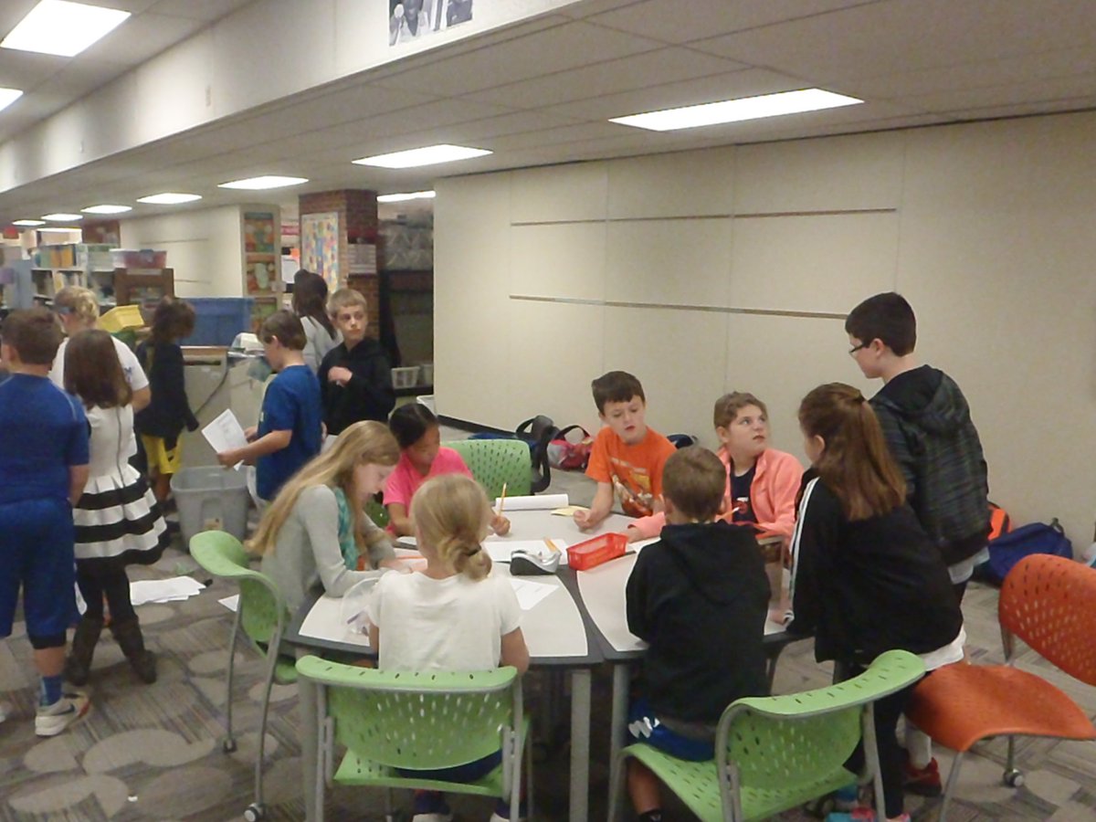 JoniOvercast's tweet photo. WOW--100+ kids working in Stud. Govt. honoring veterans & preparing SHOP and SHARE at Christmas--#EmpowerEngageExcel https://t.co/X8Aj02ZBa2