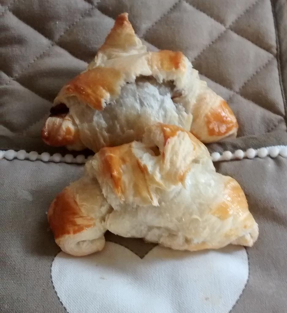 dadbakes's tweet image. Today we made chocolate croissants! #baking