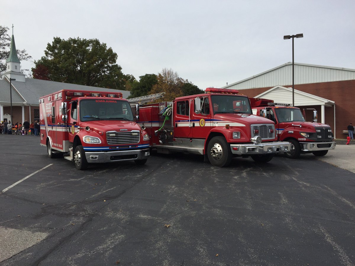 ScottFireRescue's tweet photo. Come out and Trick or Treat with us at Bluegrass Church until 5:30pm... https://t.co/scTiKdzgMH