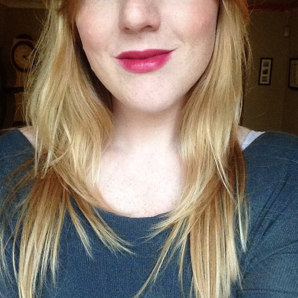 lizzigee_gee's tweet photo. @lil_alessia not my eye make up but this lipstick https://t.co/nqPPFtTEyH
